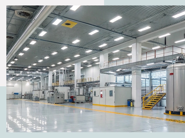 Освещение ангаров в Екатеринбурге от 615 руб. - Эффективные решения